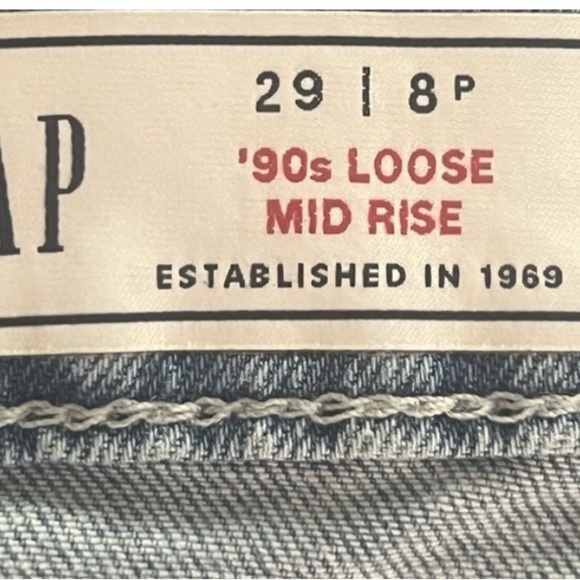 GAP Light Indigo Mid Rise 90's Loose Cargo Jeans - Picture 3 of 4
